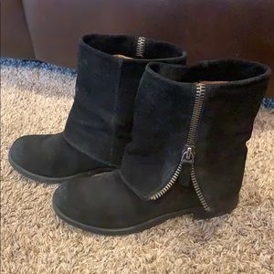 Black suede Nine West boot